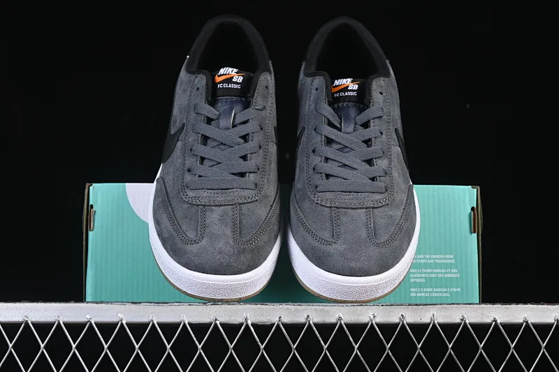 All categories Nk SB Dunk series Nike SB Fc Classic campus sneakers Nike SB Fc Classic Nike autumn and winter campus casual sneakers 909096-003